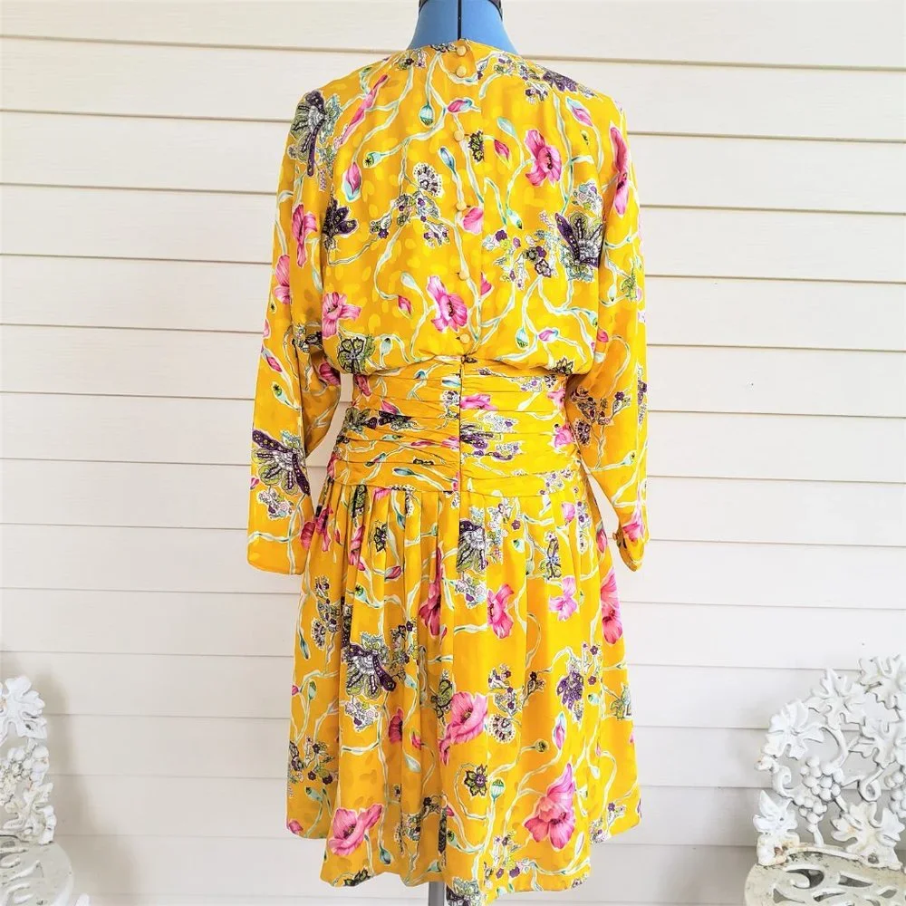 Vintage 80s/90s Luciano Choi 100% Silk Dress with matching scarf - Picture 2 of 15